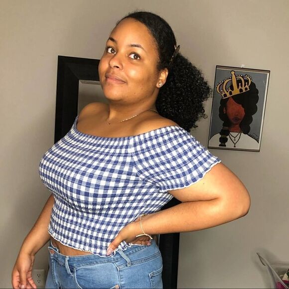 2/$20 ARIZONA Smocked blue gingham Crop Top, 2X - Picture 3 of 5